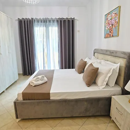 Marisol Apartment